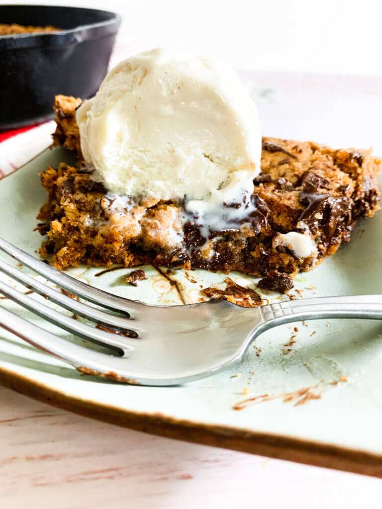 the perfect chocolate chunk skillet cookie