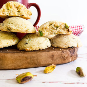 orange pistachio tea cakes